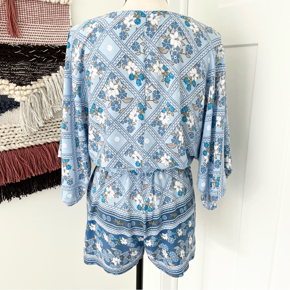 Lulus Dominica Floral Print Short Sleeve Romper Blue Size S - Picture 5 of 10